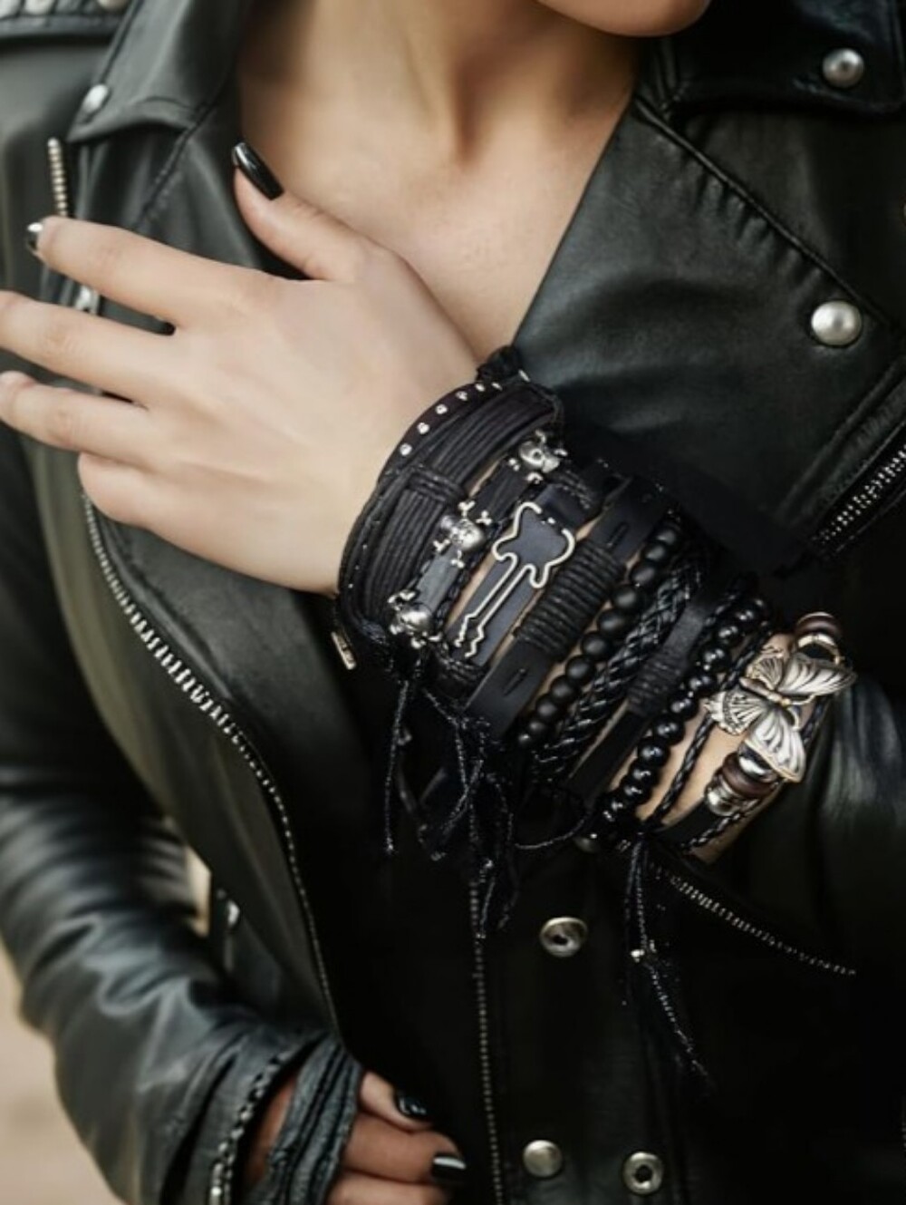 🖤 Gothic Punk Butterfly & Skull Leather Bracelet Set (10-Piece)